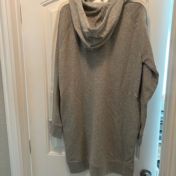 NWT Gap sweatshirt dress - Picture 3 of 4